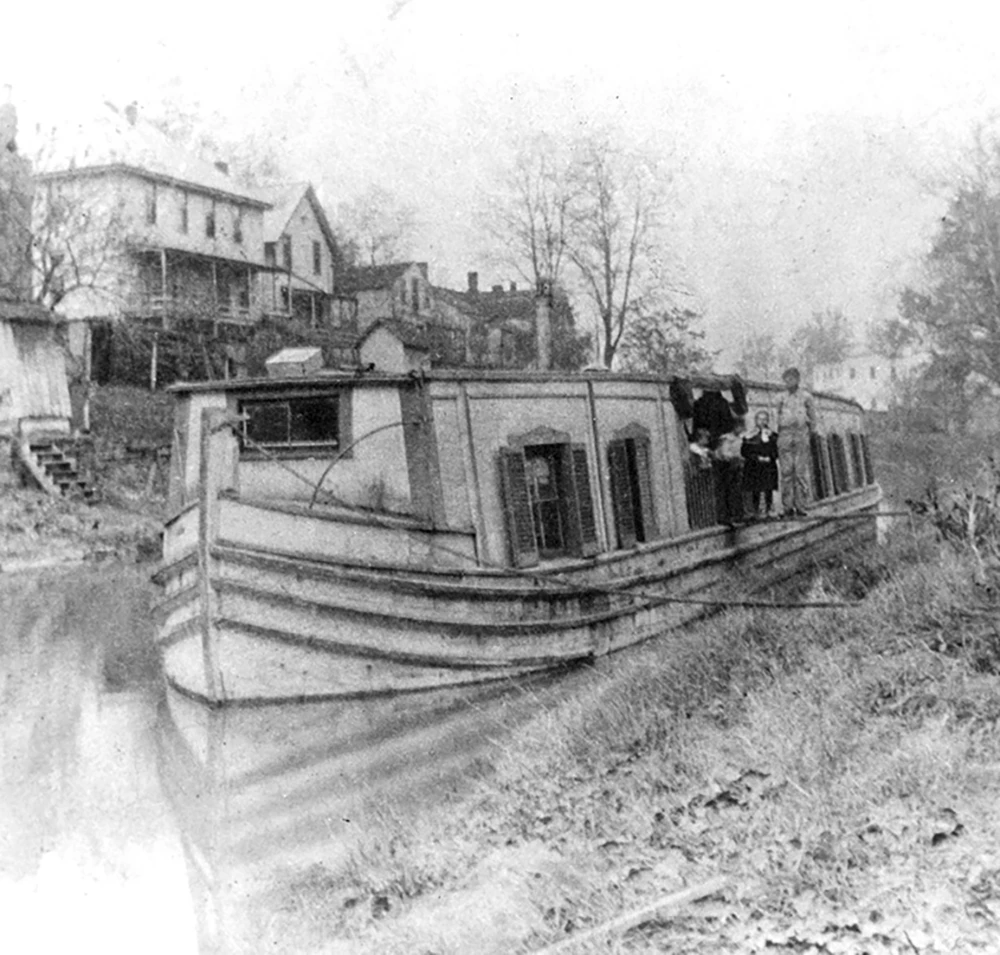 canal boat historic2